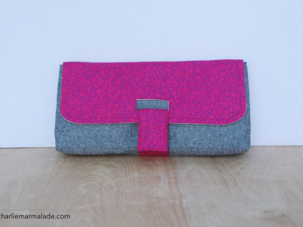 Charlie Clutch {Magenta Field}