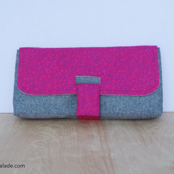Charlie Clutch {Magenta Field} Charlie Clutch {Magenta Field}